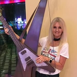 Meet your Posher, Linda